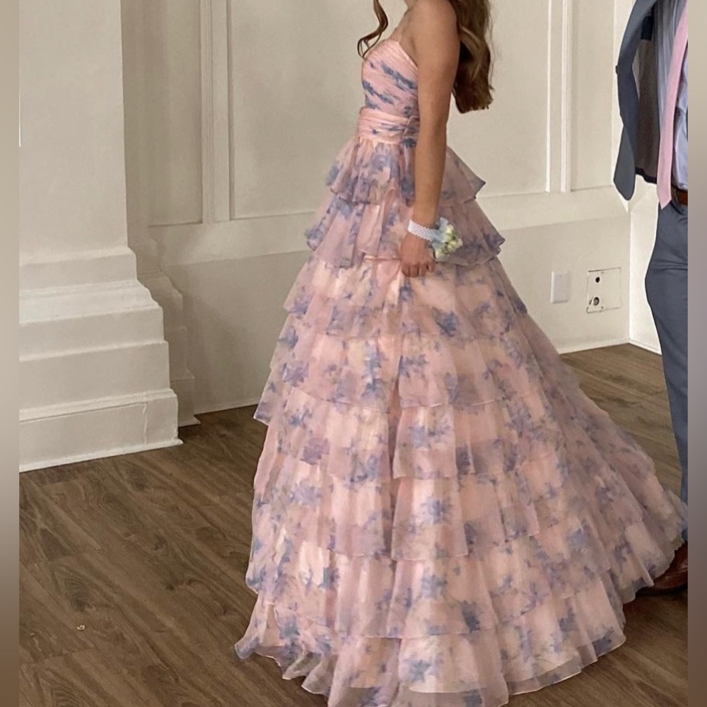 NWT Mac Duggal Floral Cutout Tiered Ruffle Chiffon Ball Gown Pink Sz 8 - Picture 8 of 10